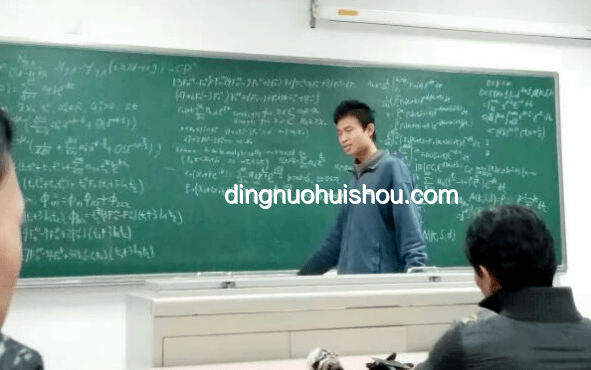 韦东奕粉丝数破2000万：数学天才的网络影响力解析